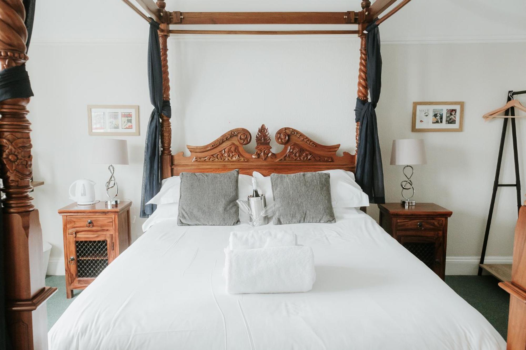 Hayward'S At The Grasmere Keynsham Ngoại thất bức ảnh