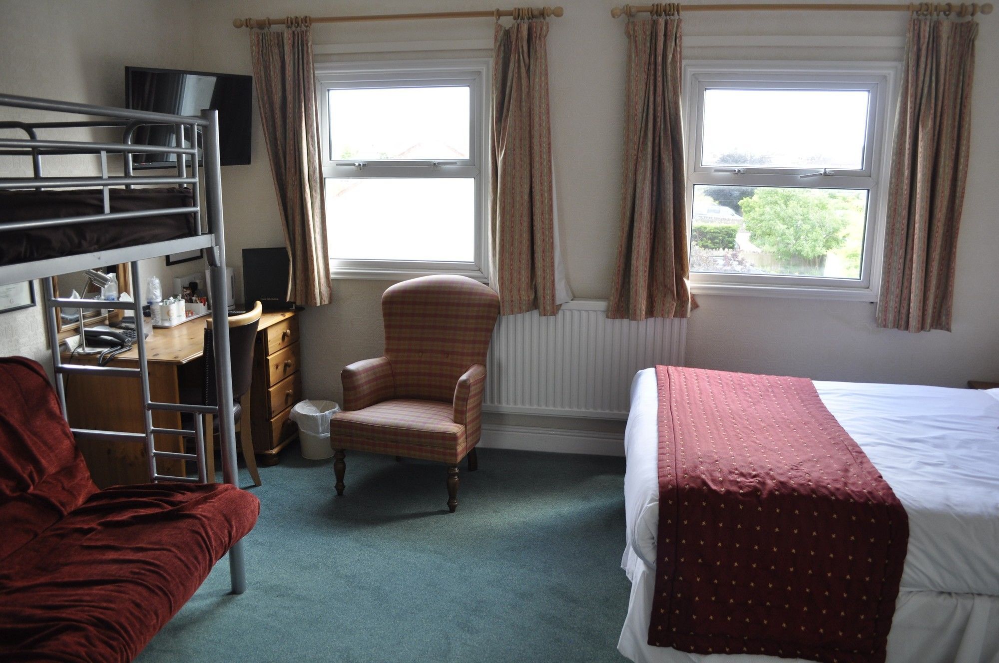 Hayward'S At The Grasmere Keynsham Ngoại thất bức ảnh