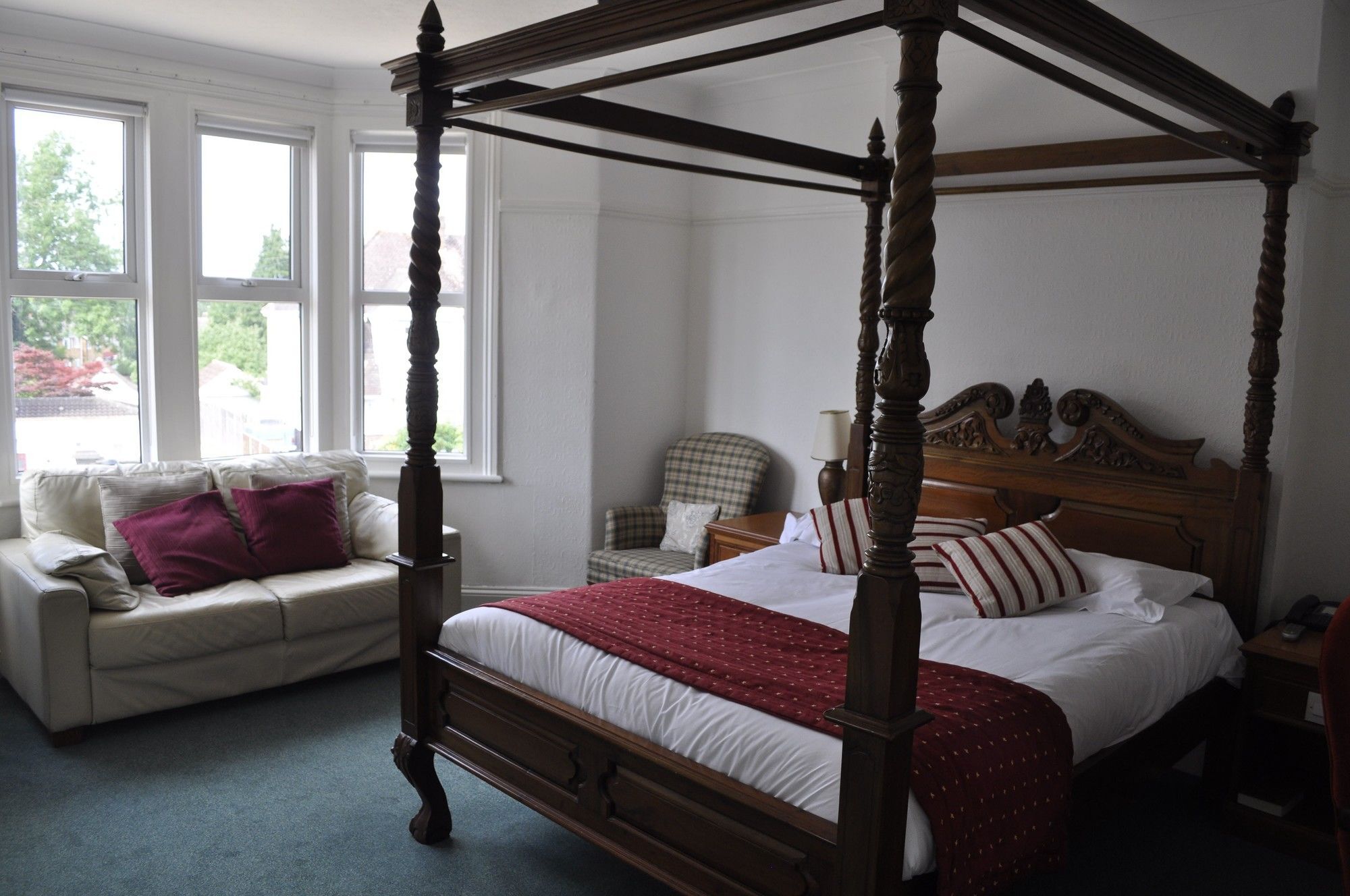 Hayward'S At The Grasmere Keynsham Ngoại thất bức ảnh